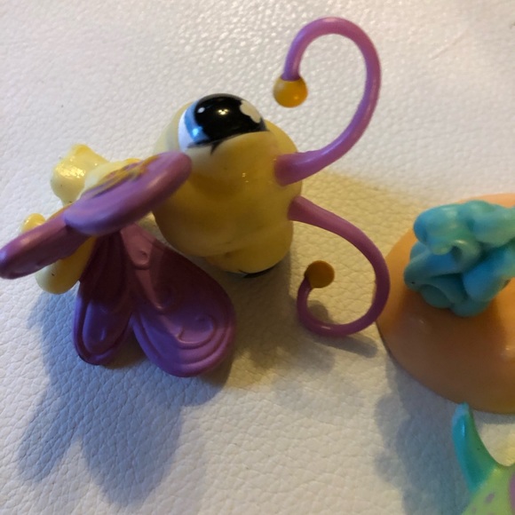 Lot of Littlest Pet Shop Pets plus accessories Snail Fish Bird - Picture 2 of 7